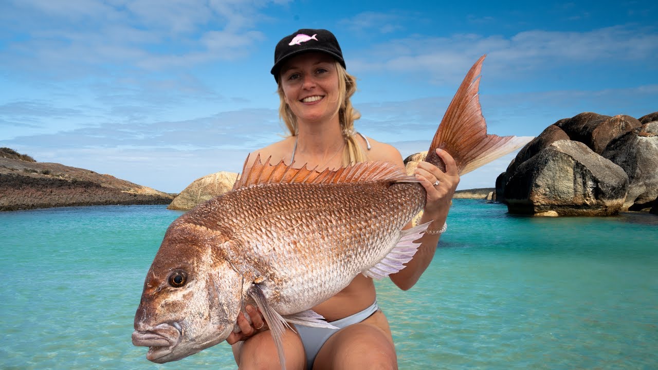 Catching MONSTER Pink Snapper! - Did it measure over 1m?