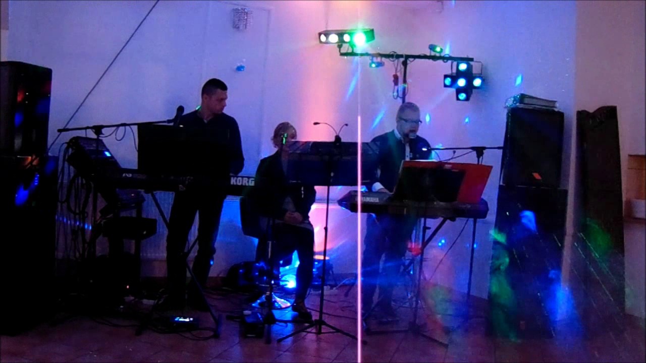Niespotykany Kolor  ZESPÓŁ LUKASS----- 5:25 rano :) NIE MP3!!!