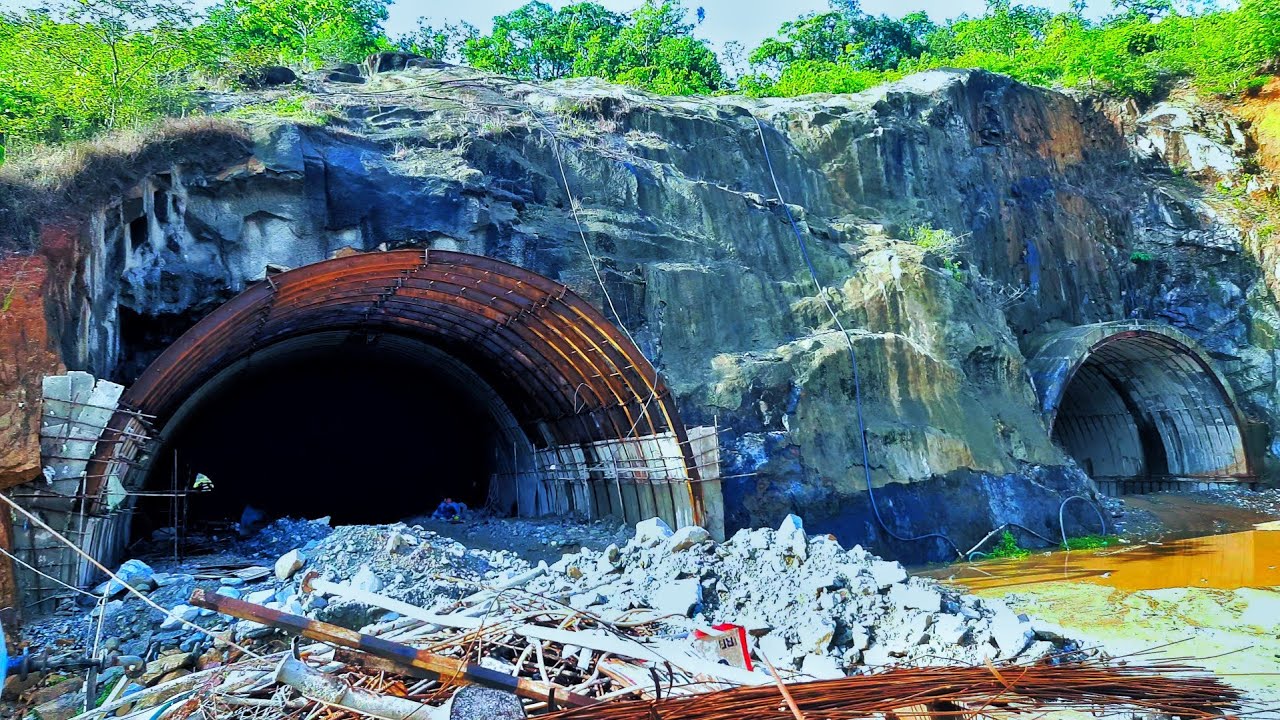 Karwar to Binaga tunnel road