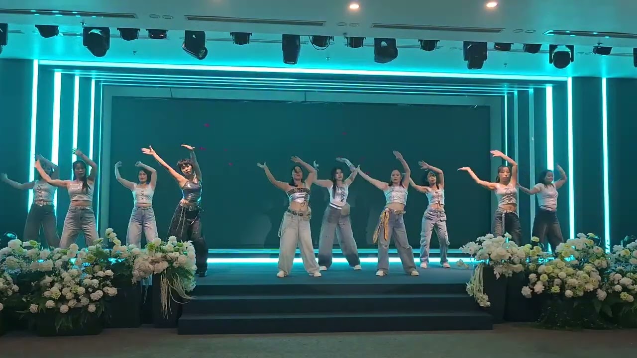 Tôi Là Tôi & Amore Mio Rimix - CLB Bằng Lăng Tím 