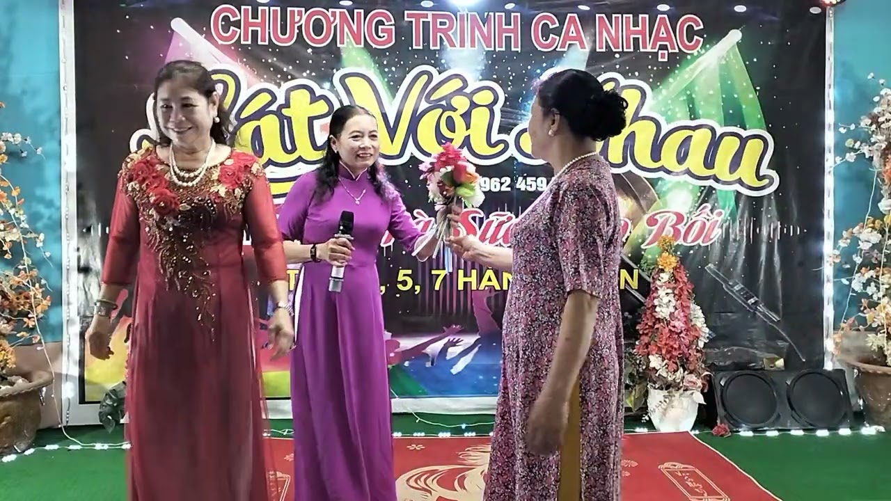 Chuyện hoa sim st anh bằng trình bày Hồng Vân 