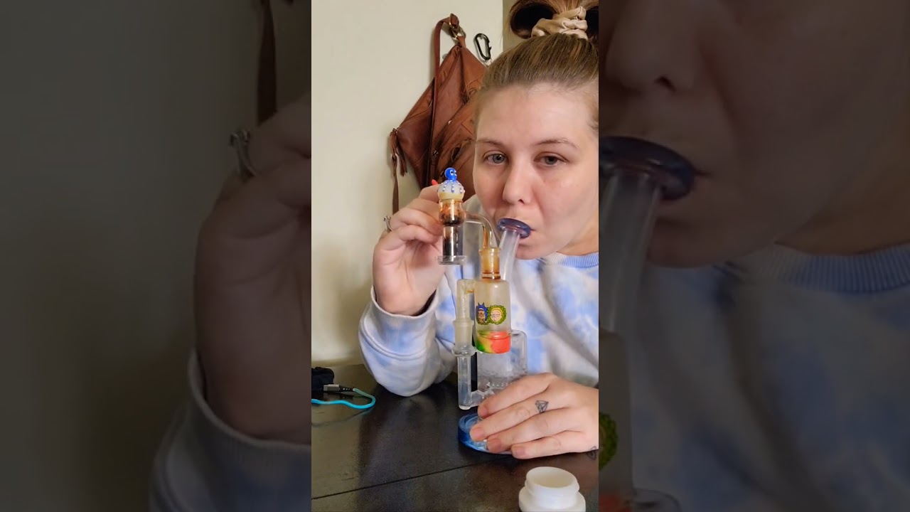 morning dab #goodmorning #wakenbake #papalegba #stonermom #dabs #shorts