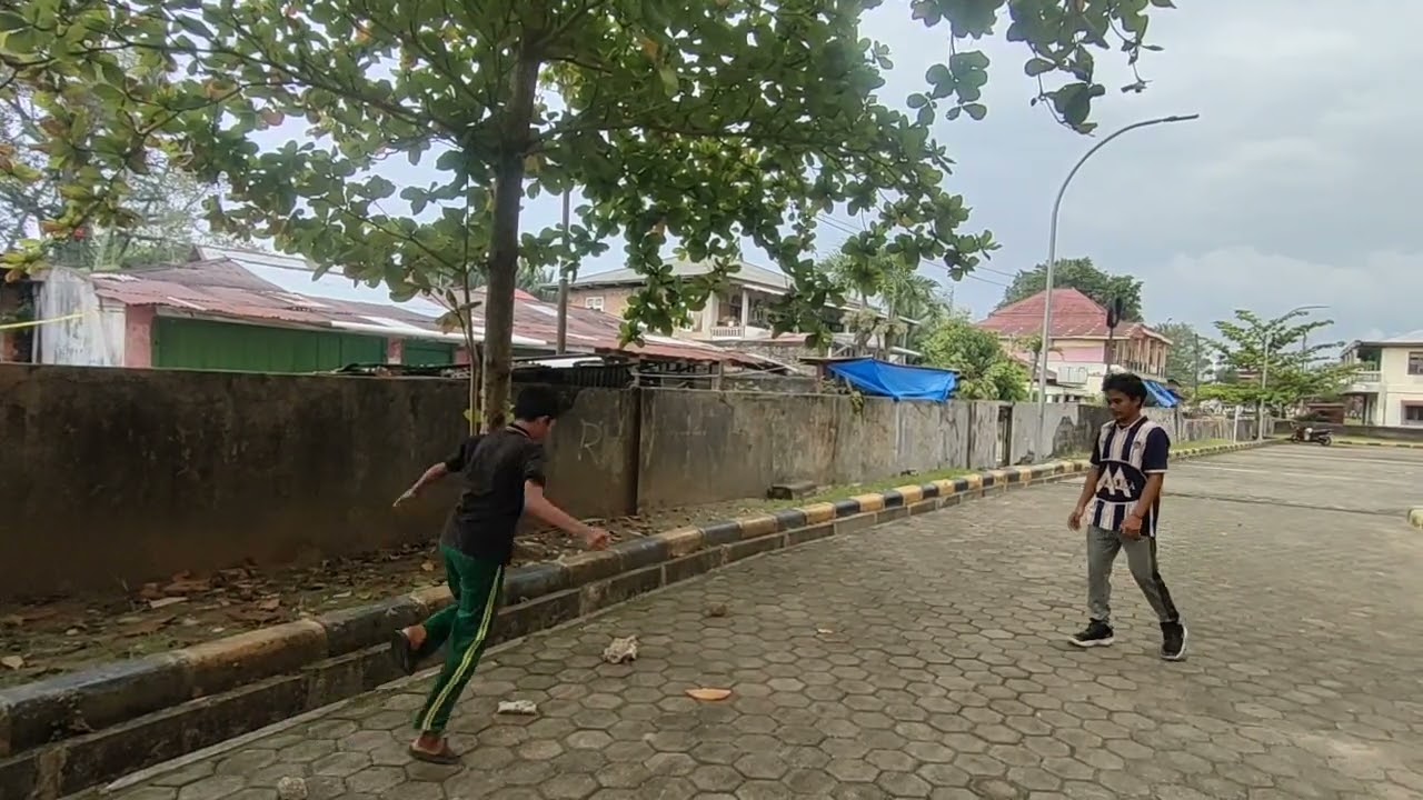 Tugas video gerak dasar ( Lokomotor dan Objek Kontrol ) 15 gerakan anak - anak usia 6-12 tahun