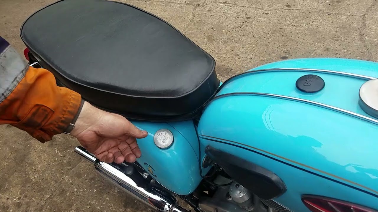 1963 BSA C15 250cc at Andy Tiernans #08516BSA