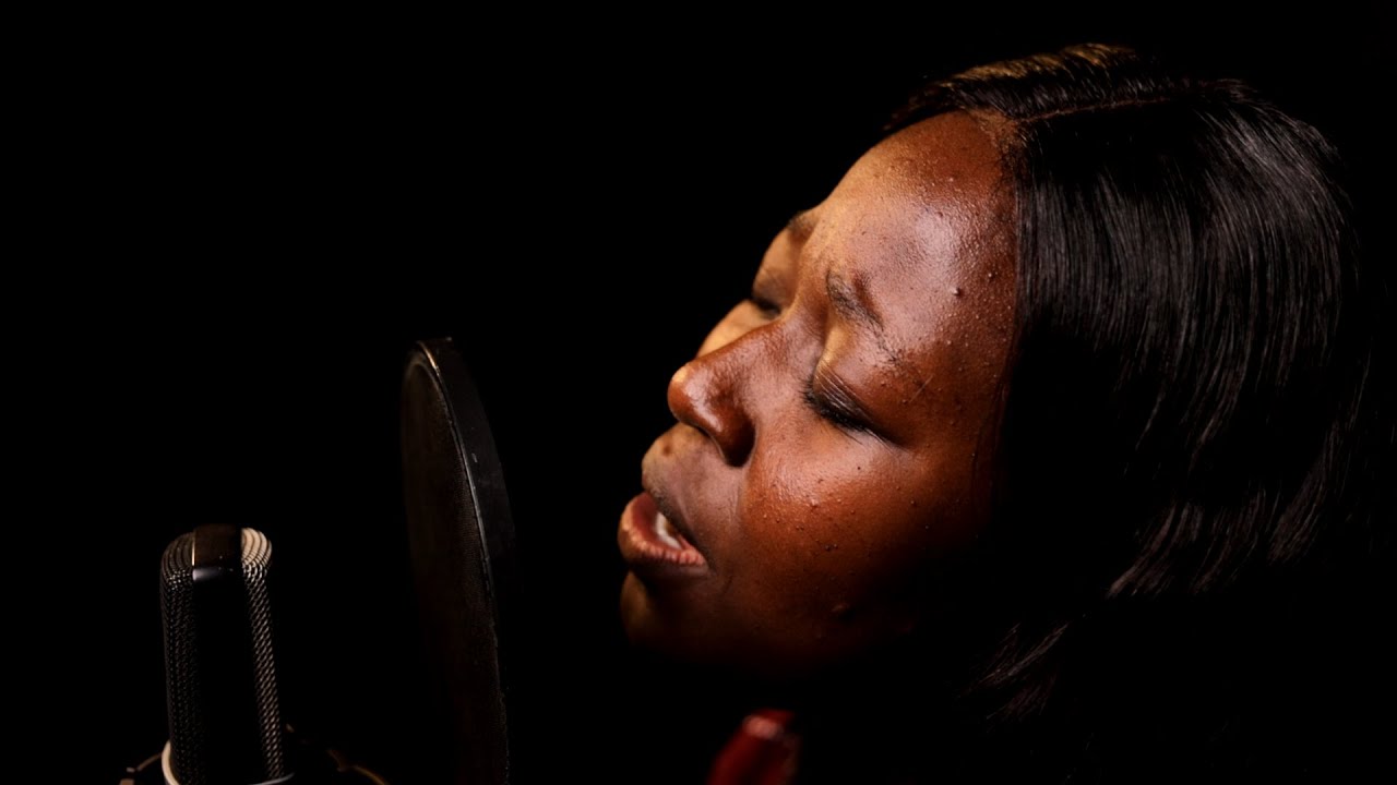 Bebree Na W'aye Ama Me Afe Yi (Cover) – Takyiwaa .