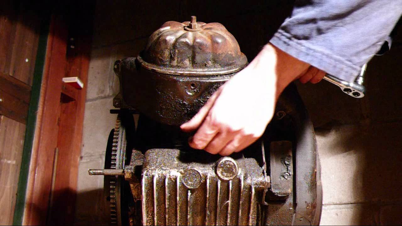 2CV engine revision #3 - Removing the cooling panels