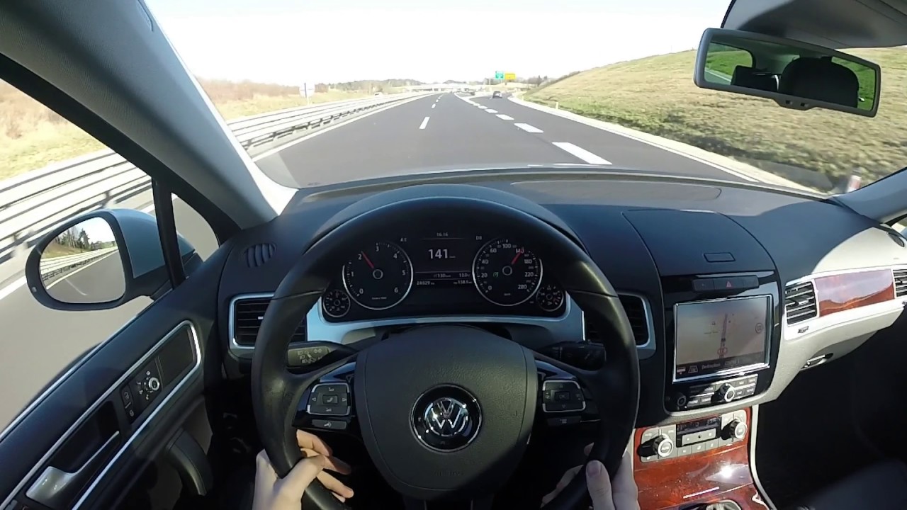Volkswagen Touareg 2014 3.0 V6 TDI  - POV Highway Drive