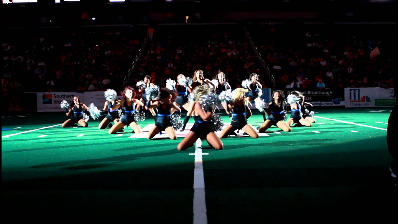 Georgia Force Cheerleaders Perform to 