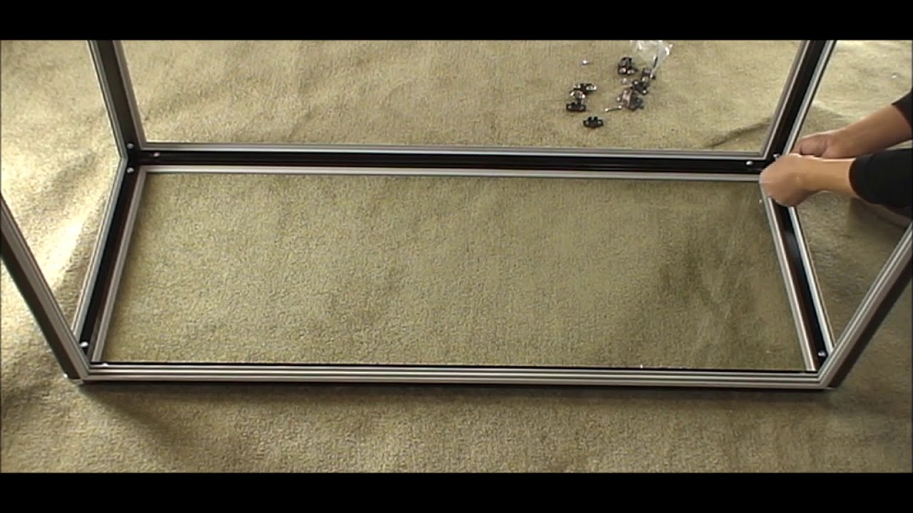 Full vision aluminum showcase assembly