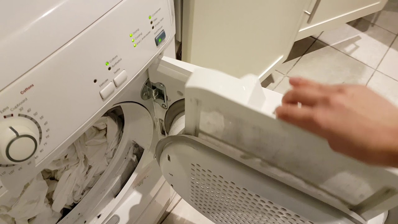 Zanusssi Dryer change the filter and water tank
