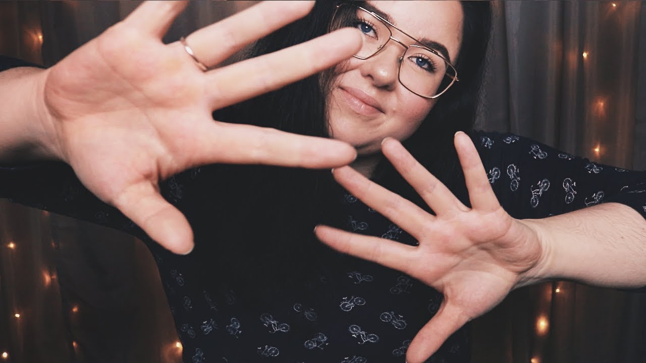 ASMR Viskar ONÖDIG FAKTA (med layered HAND MOVEMENTS) *tingle overload*