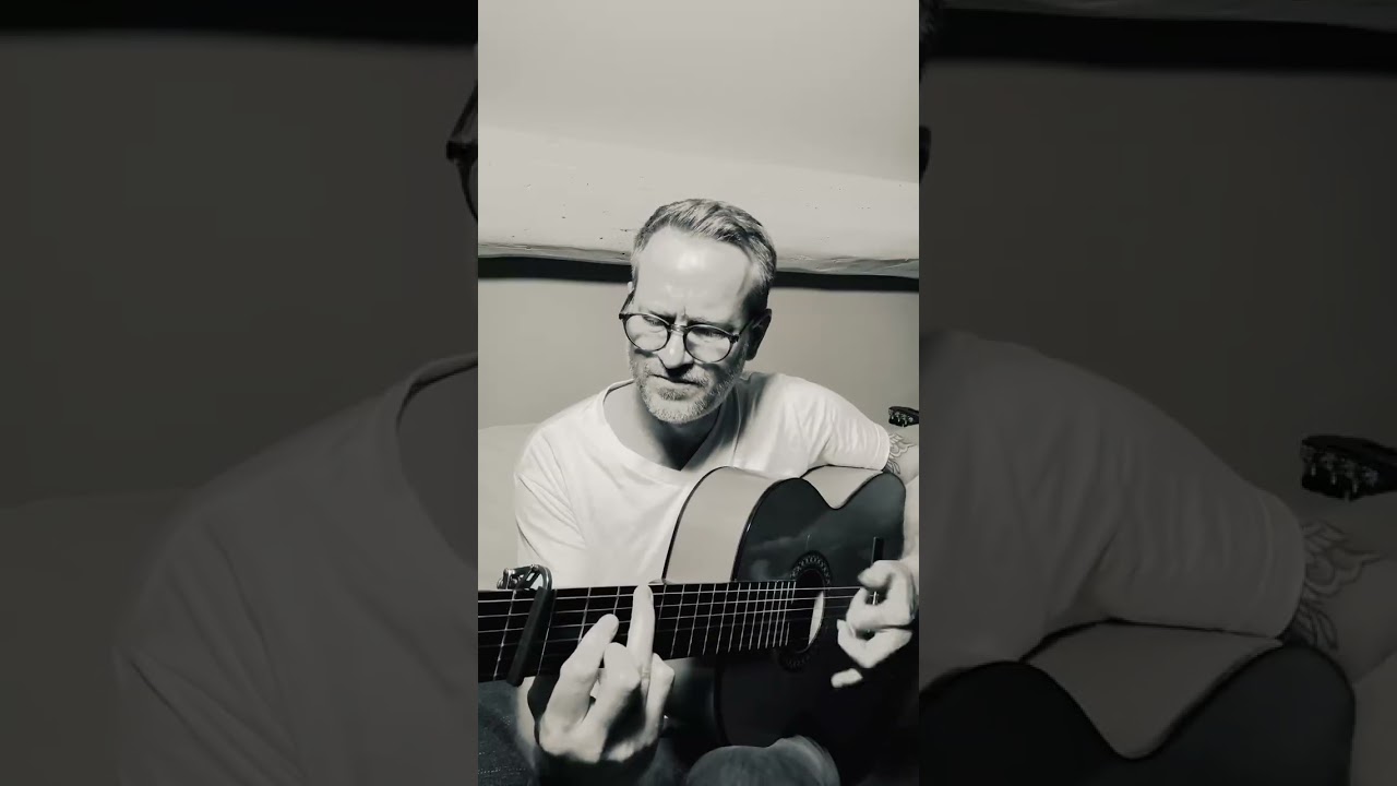 Flamenco strumming