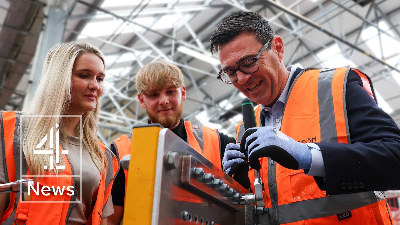 UK government to bring technical training to 14-year-olds in schools