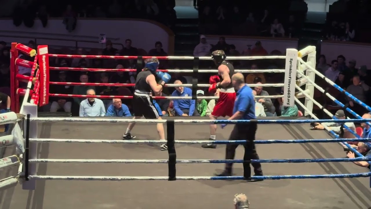 RD3 -SF- Golden Gloves 165 lb semi final