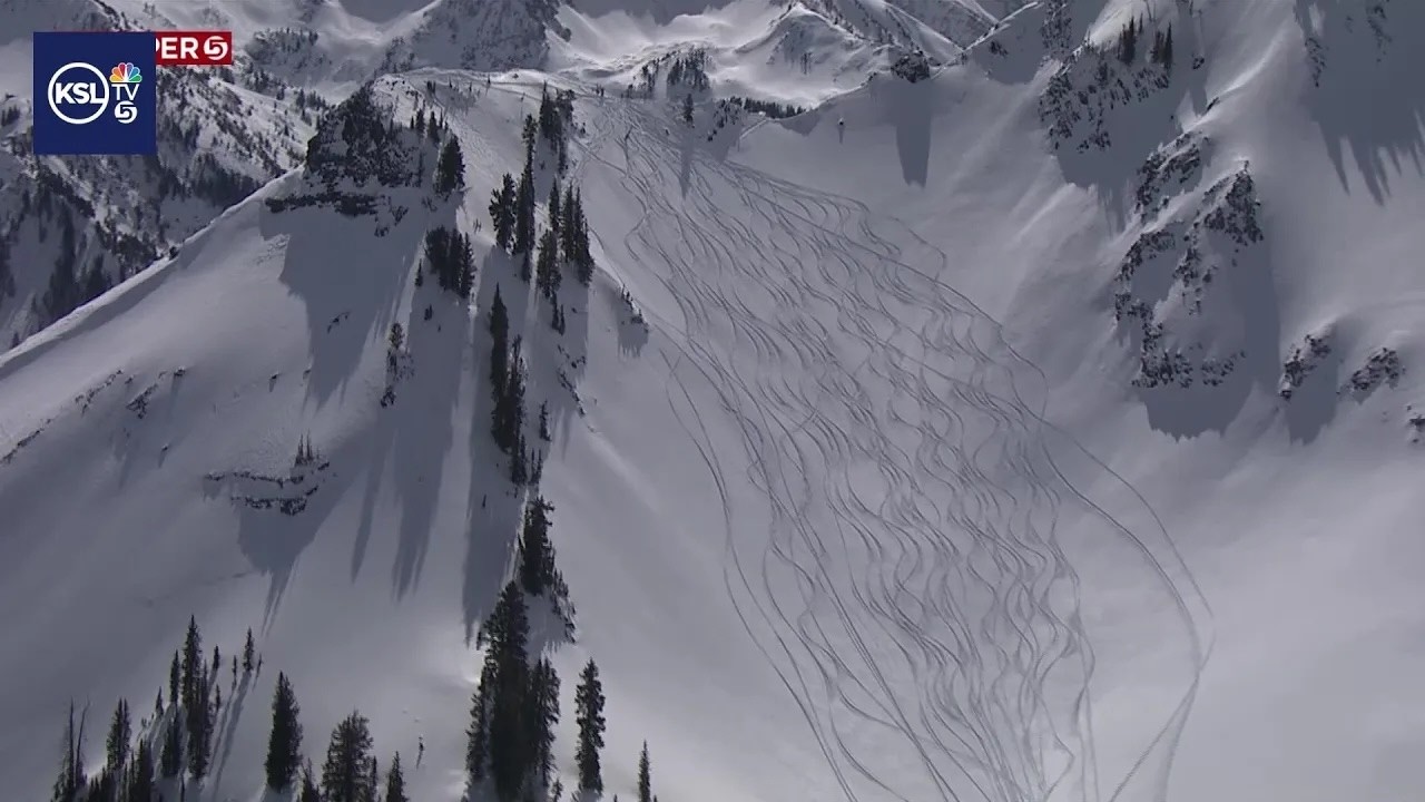 Forecaster gets bird’s-eye view of Utah avalanche conditions