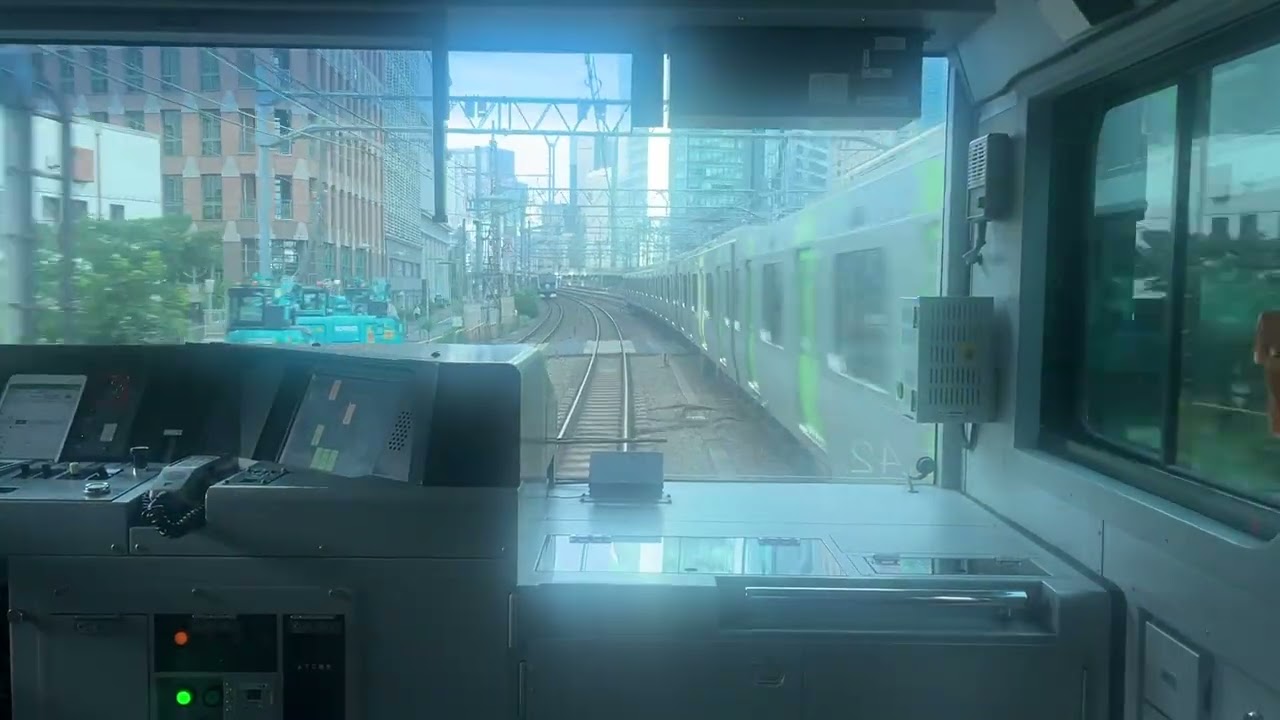 【京濱東北線與山手線尬車】JR東日本 山手線 E235系0番台 濱松町&rarr;新橋 前景行車片段