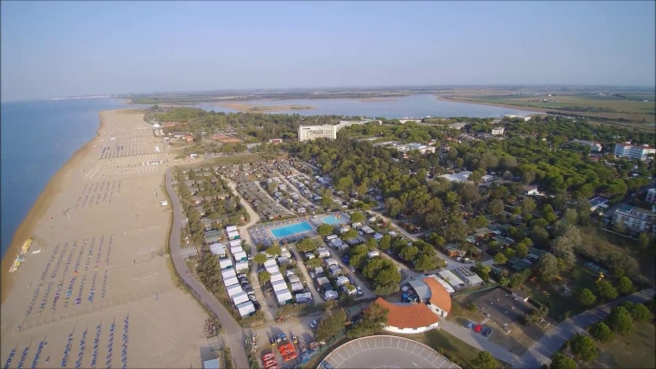 ✪ Flug über Bibione Pineda mit Yuneek Typhoon H Drohne in HD ✪  Coco J