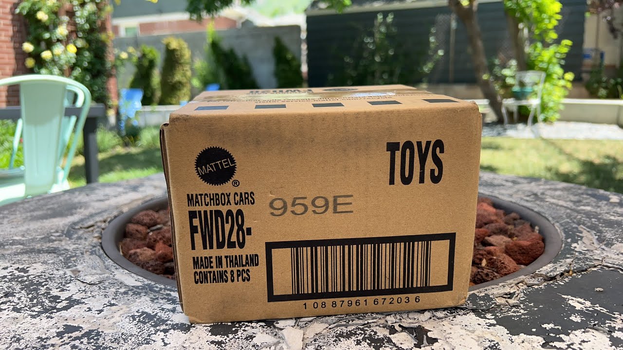 Lamley Live Showcase: Matchbox Moving Parts 2023 E Case