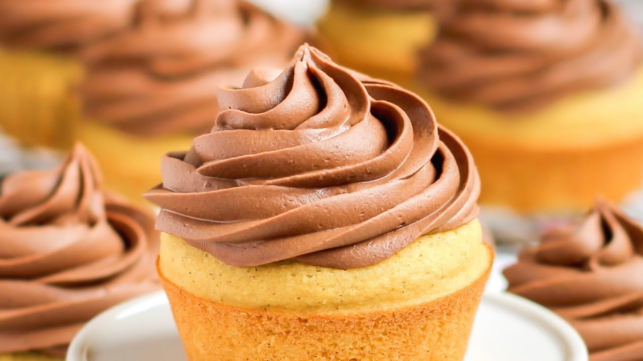 SECRET INGREDIENT 90-Calorie Chocolate Frosting (sugar free, low carb, vegan, only 7 ingredients!)