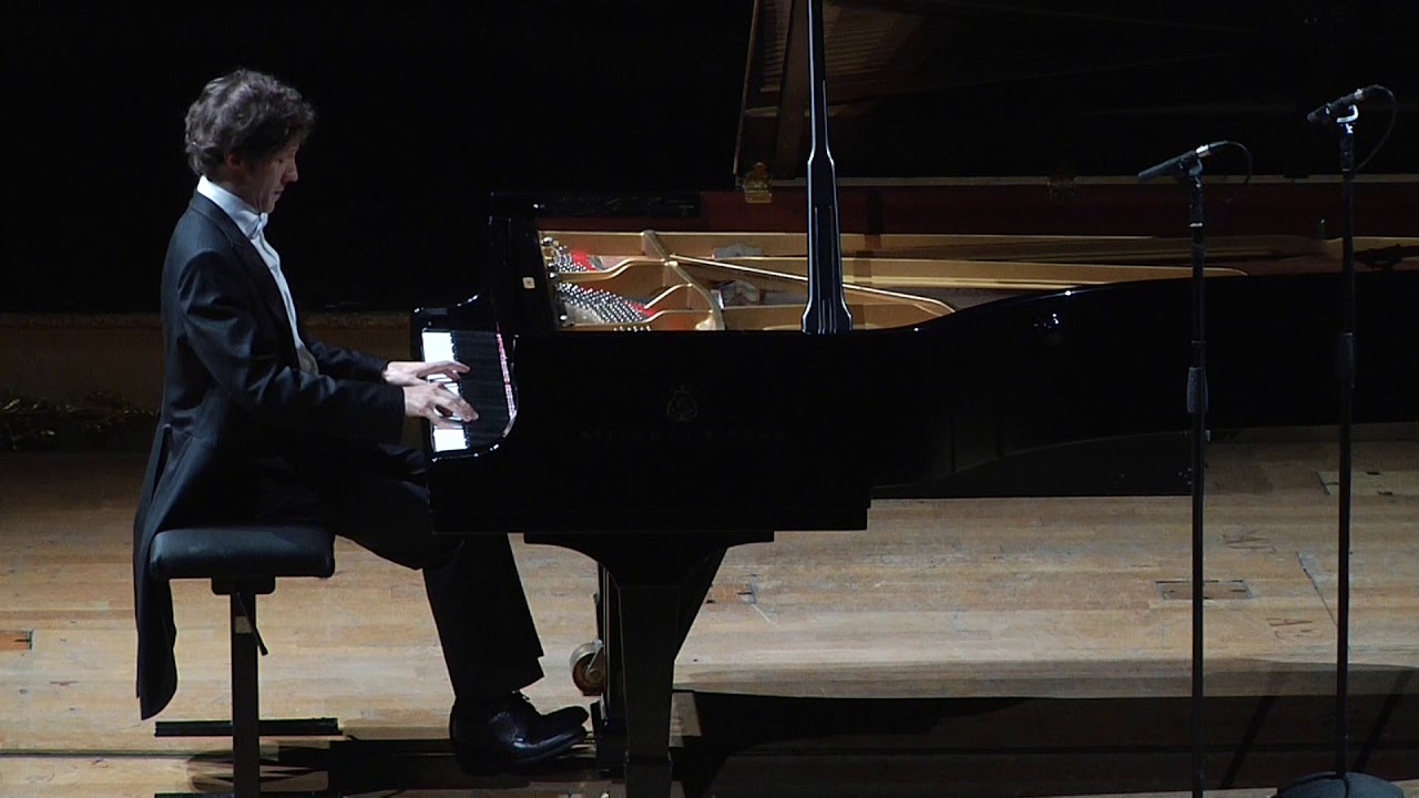 Beethoven - Piano Sonata No. 28 in A, Op. 101 (Rafał Blechacz)