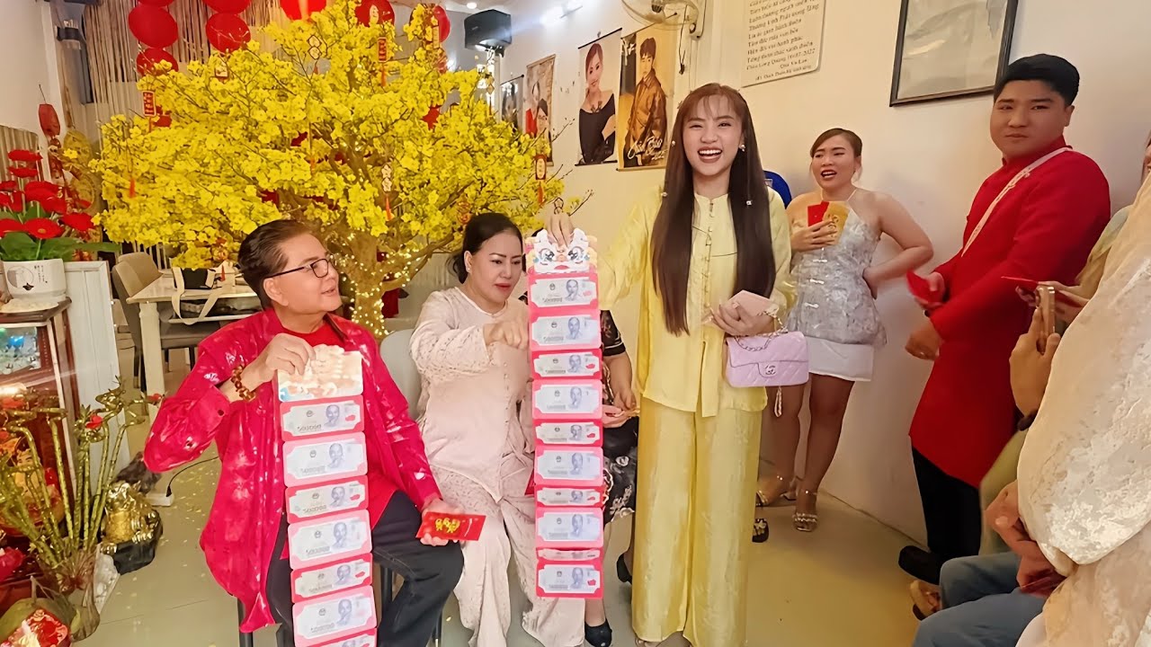 Cười Xĩu với màn lì xì của gia đình Châu Ngọc Tiên ngày đầu xuân 2026 cực vui 