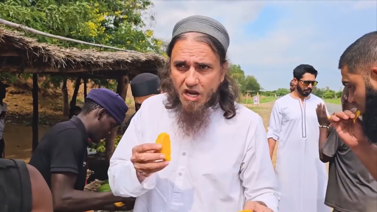 Mufti Tariq Masood Sahab Eating Mangos In Africa | Vlog HD | Islamic Group