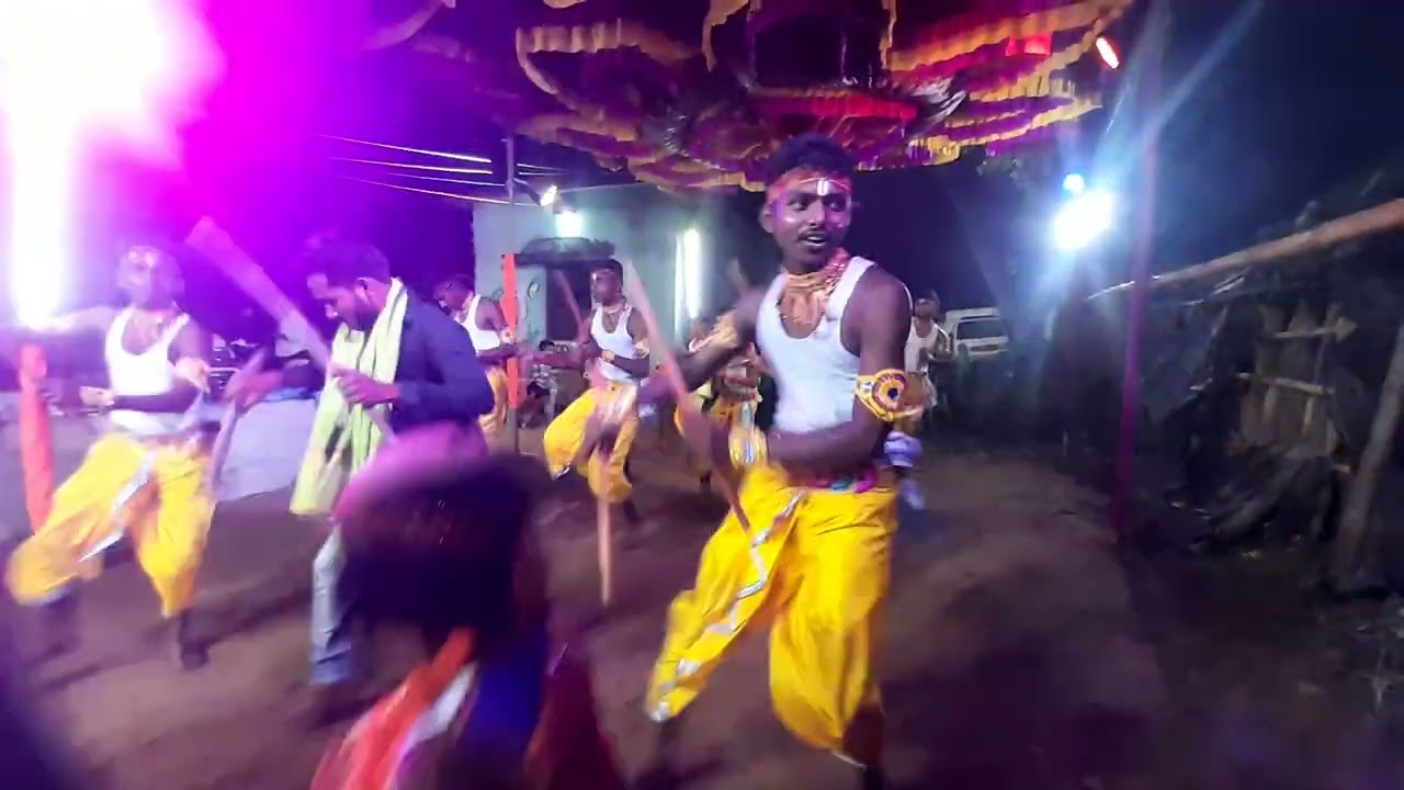 ସାଲେପୁର ସ୍ଥିତ କୁଳିଆ ଗ୍ରାମ ରେ ଲକ୍ଷ୍ମୀନାରାୟଣ ଲଉଡ଼ି ସଂଘ ନୃତ୍ୟ ପରିବେଷଣ କରୁଛନ୍ତି