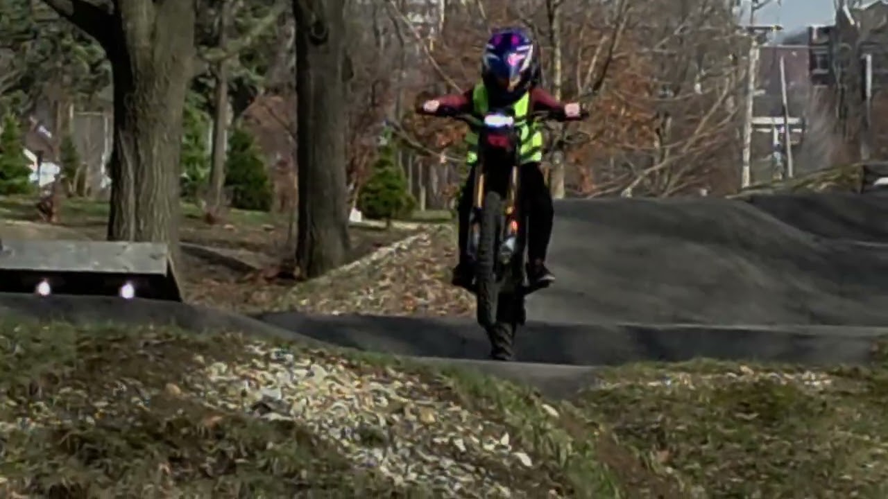 Artic Leopard Pro S jumping at the Bike Yard, March 6, 2026