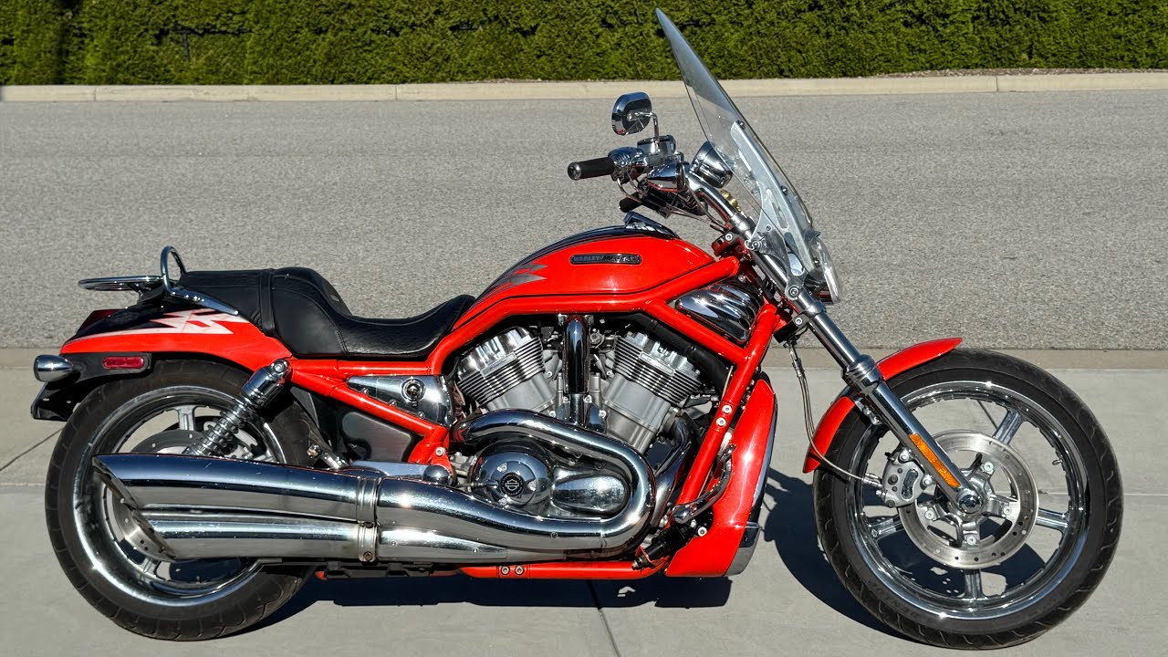 2005 VRSCSE CVO VROD in orange & black
