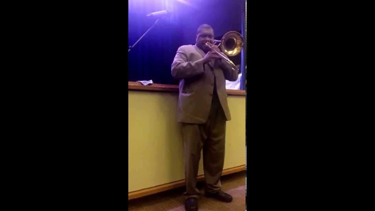 Wycliffe Gordon Warming Up