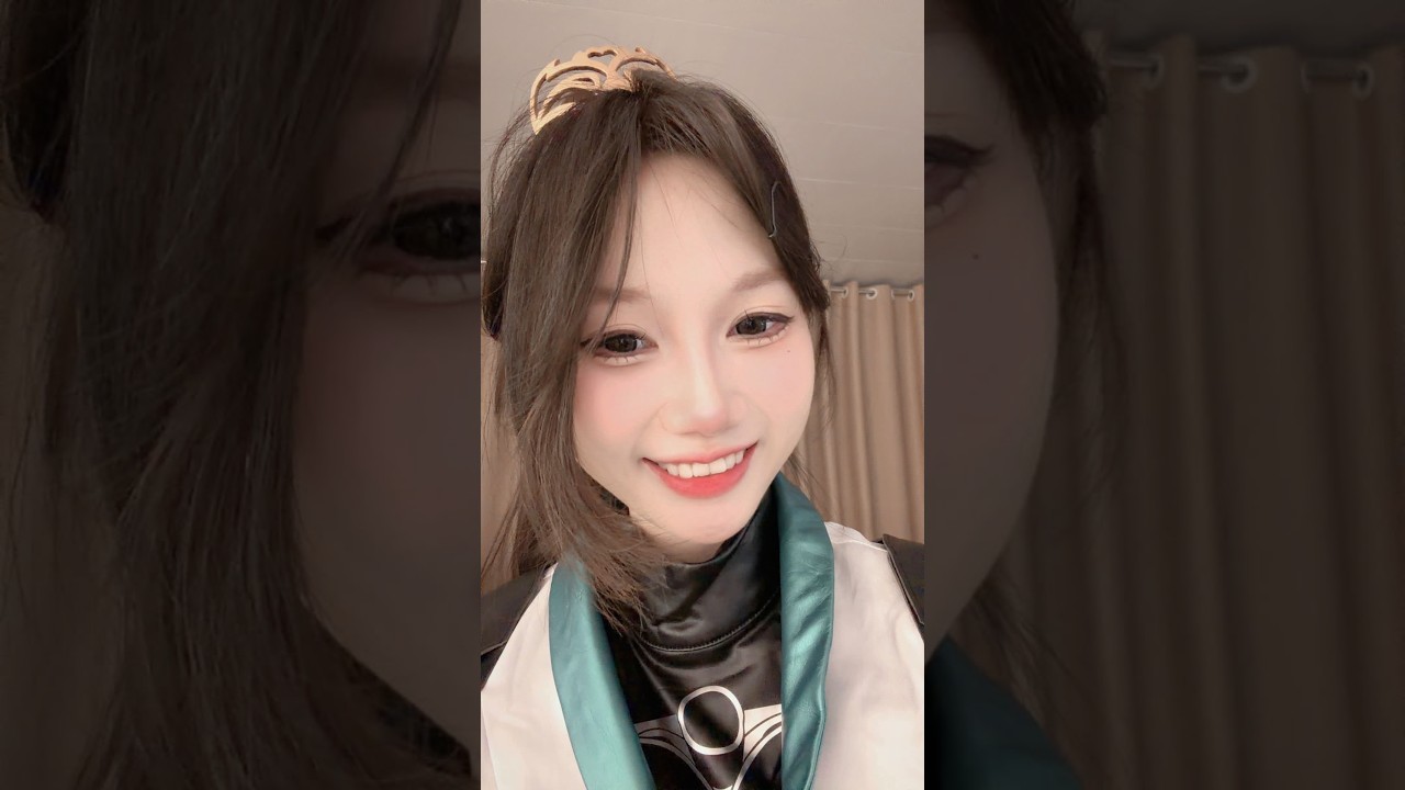 🔴LIVE - lần đầu cosplay
