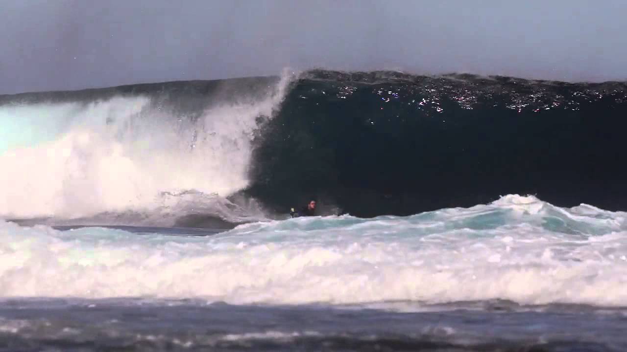 Ben Player At Blackrock/Aussie Pipe/summer cloud Bay