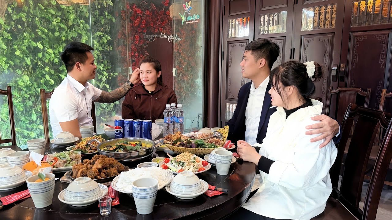 The unexpected meeting between poor girl Tieu Hoa,single mother Tu Na and two kind CEO Alex and John