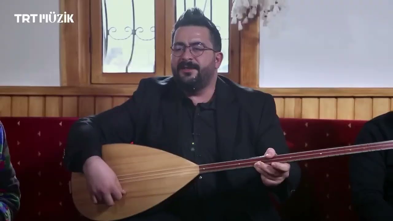 Erdi Çavdar ve Ekibi - Başına Bağlamış Karalı Yazma
