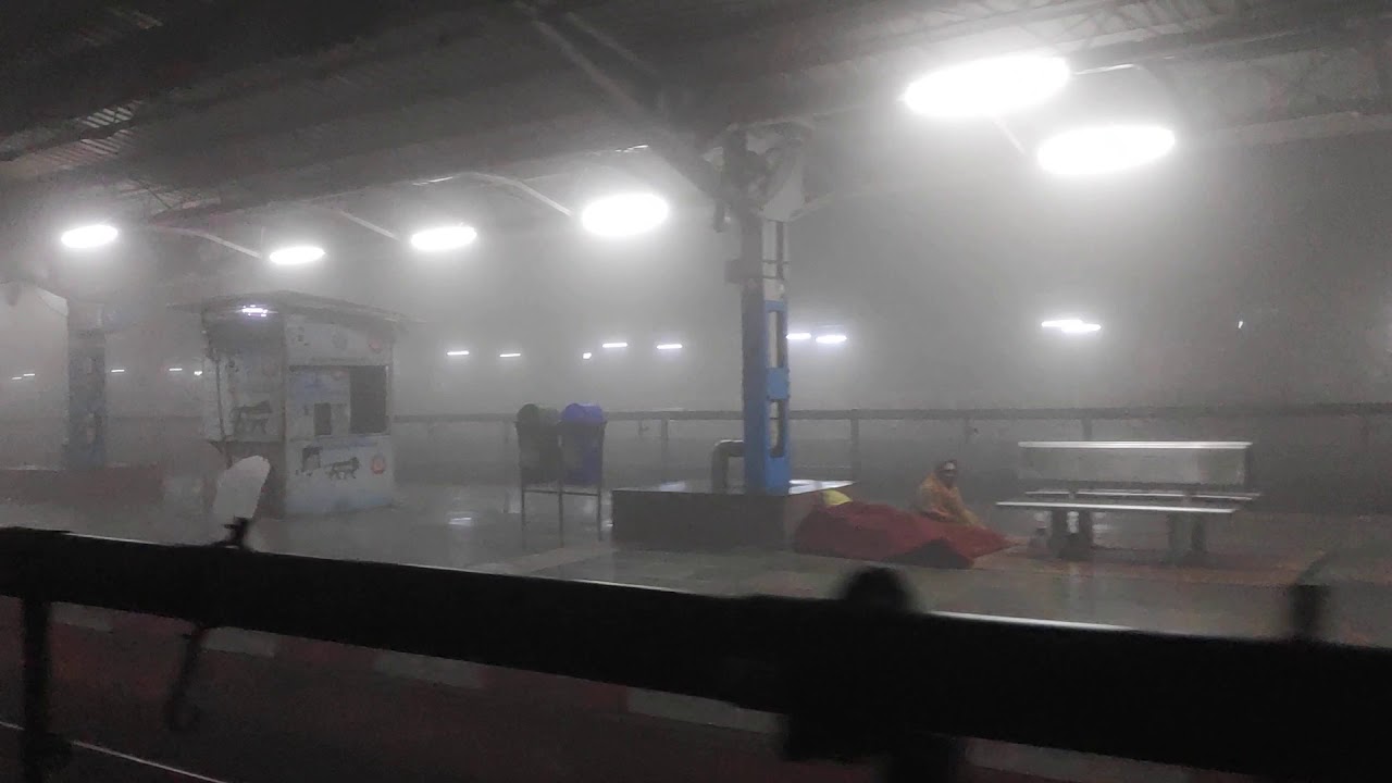 Early Morning Departure from Hajipur Junction in the foggy Winter season , Onboard 08093 Covid Spcl.