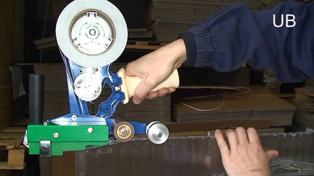 Hand-held edgebander for multiwall polycarbonate sheet