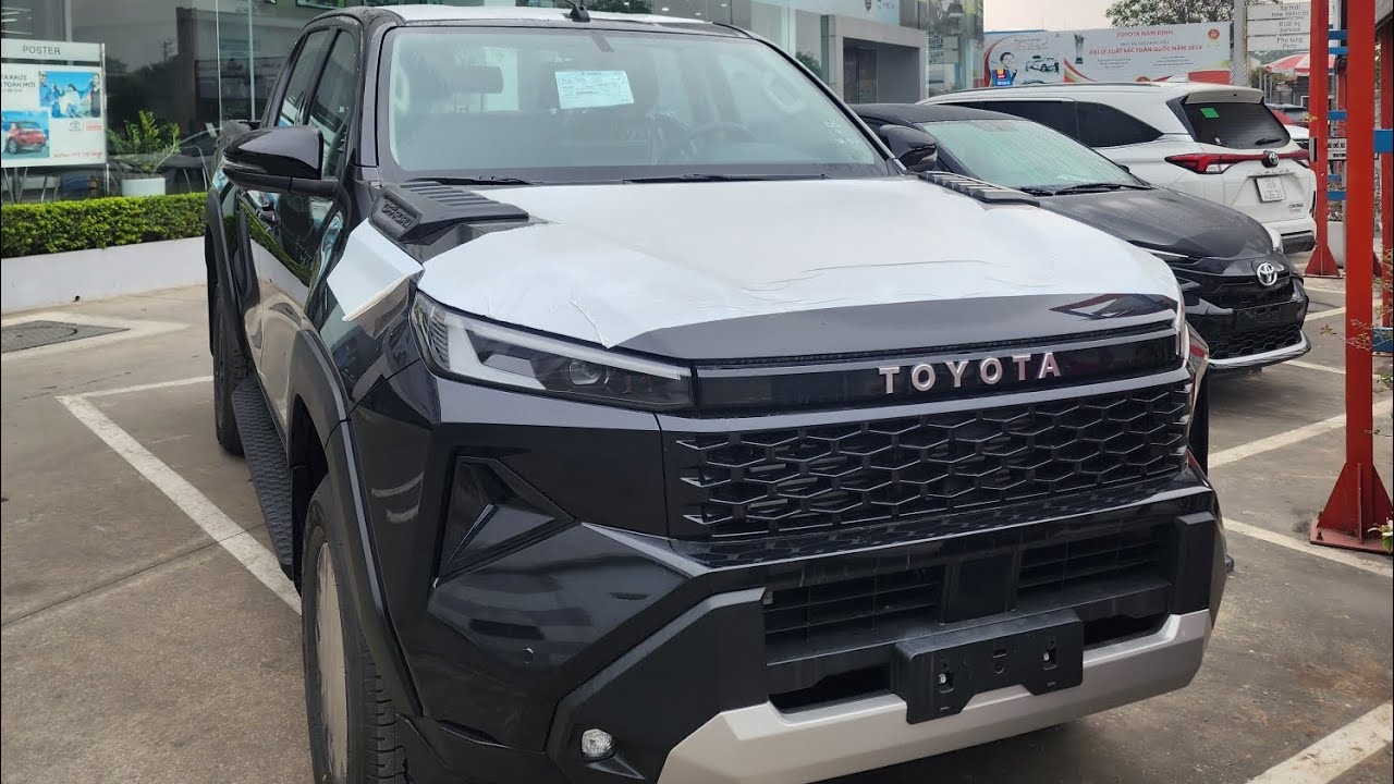 Hilux mới ở Việt Nam có gì ???