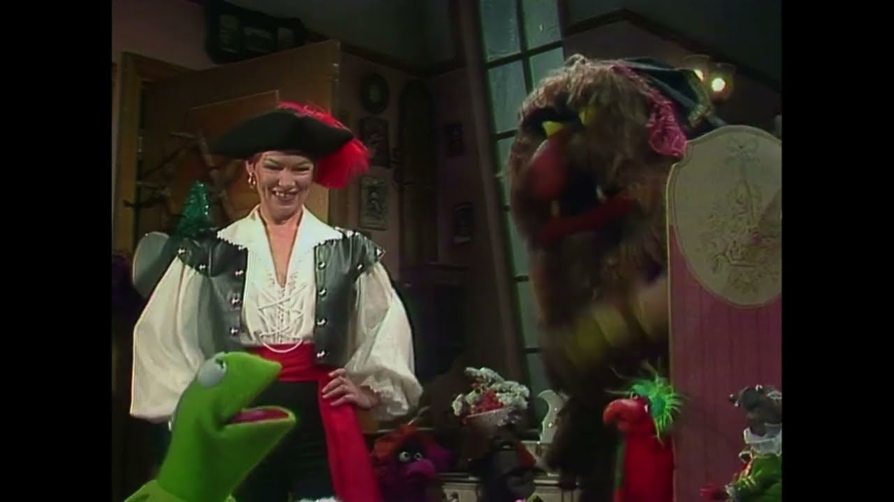 The Muppet Show - 507: Glenda Jackson - Backstage #1 (1980)