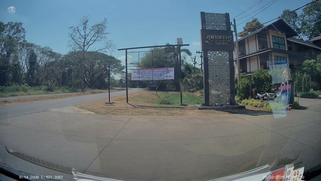 Thailand Dashcam Adventures: Toyota Minibus Road Trips 🇹🇭🚐💨 | Roads to Everywhere in Thailand