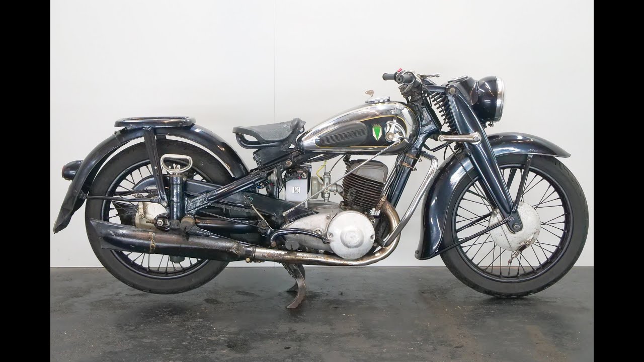 DKW NZ500 1941 500cc 2 cyl ts - start up - 4K