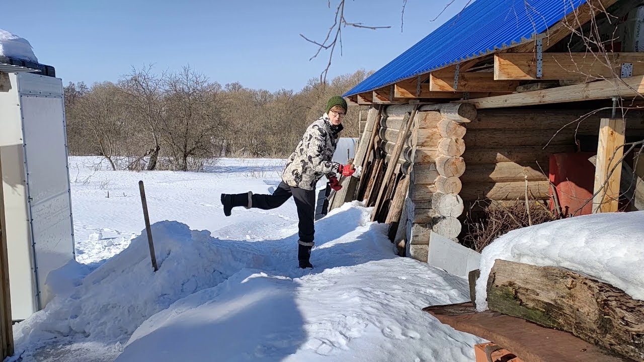 Снова ездили в Версаль. Лук-севок в холодильник, а в теплицу - снег! Живем в деревне. Март 2024