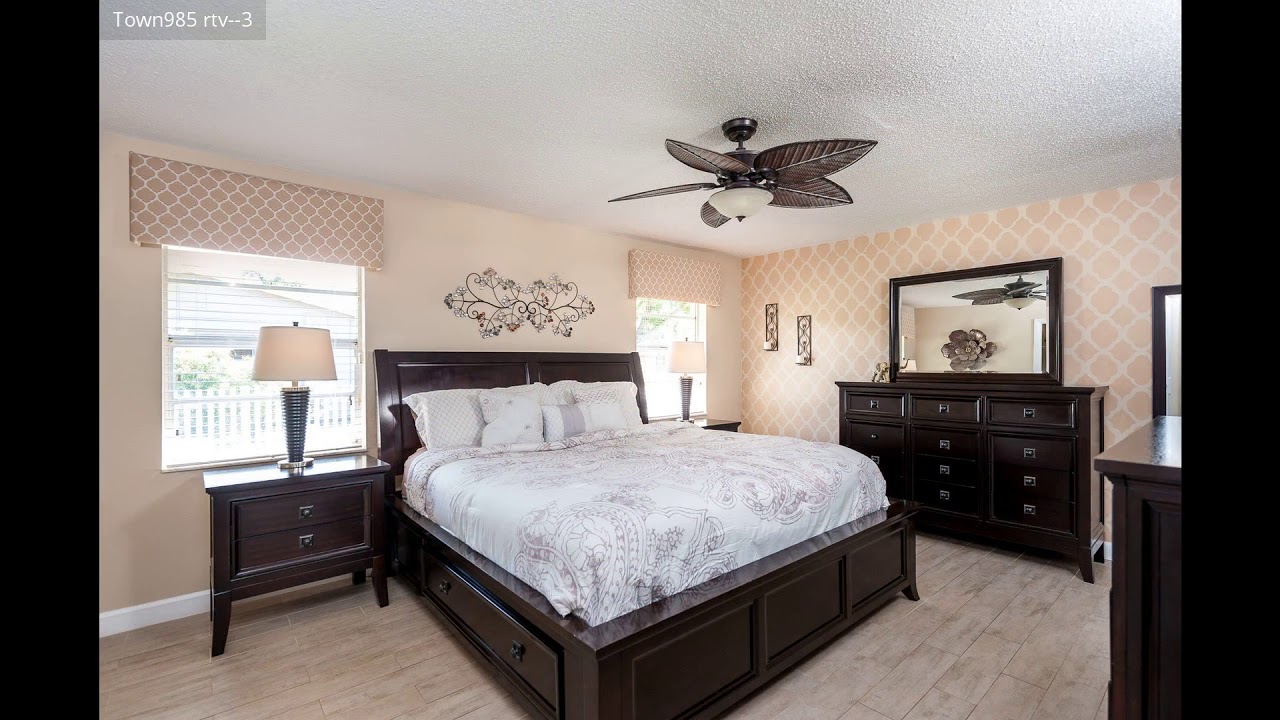 985 Town & River Drive