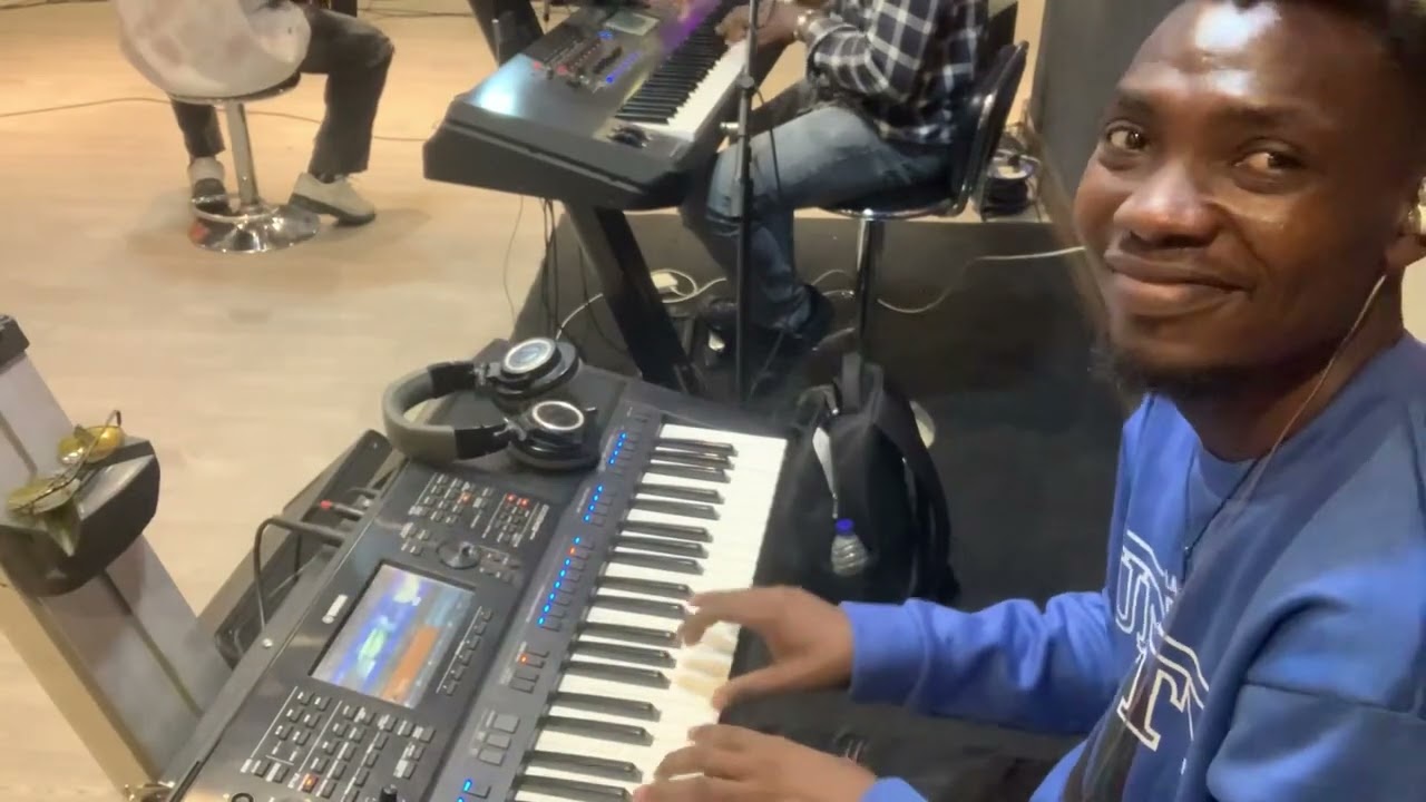HOT SENSATIONAL PRAISE REPERTOIRE