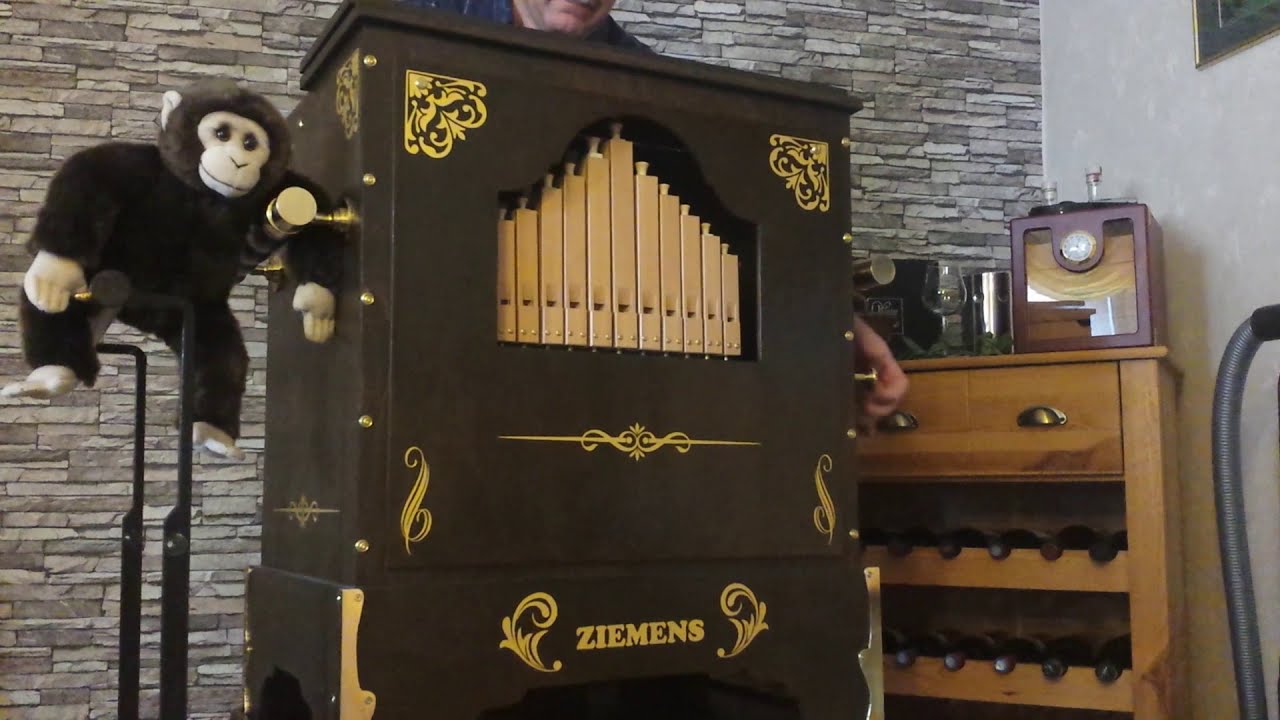 Highland Cathedral, gespielt auf Höffle Dehorgel Eigenbau