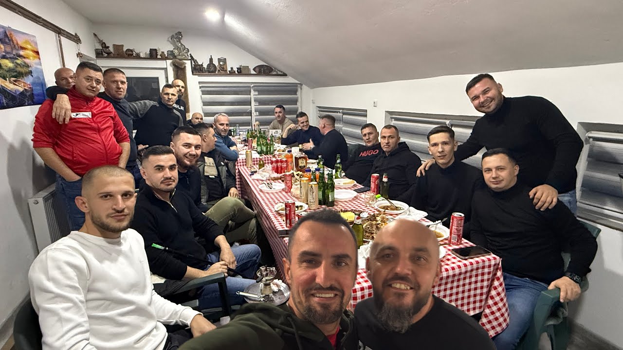 Nekad djeca sad uspje&scaron;ni ljudi, druženje prijatelja iz kamp naselja Litve uz Mlade Ahbabe