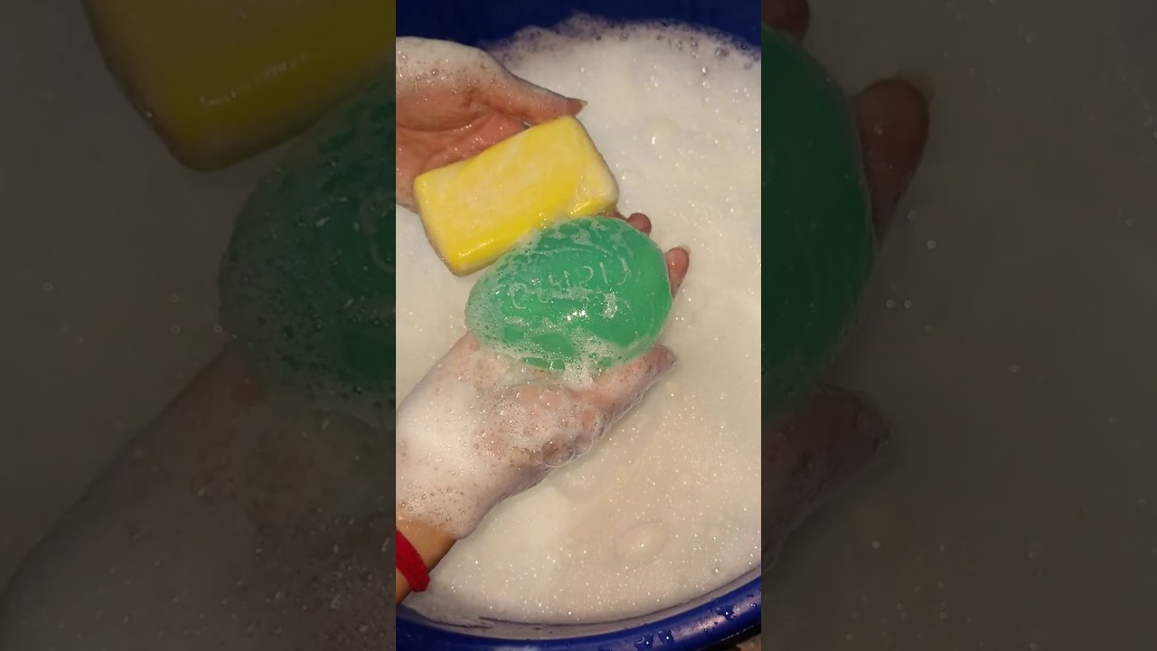Green & YELLOW SOAP 🧼 💛 ✨️ washing lathering #rainbowsoap #asmr #satisfying #justsoaps #viral #soap