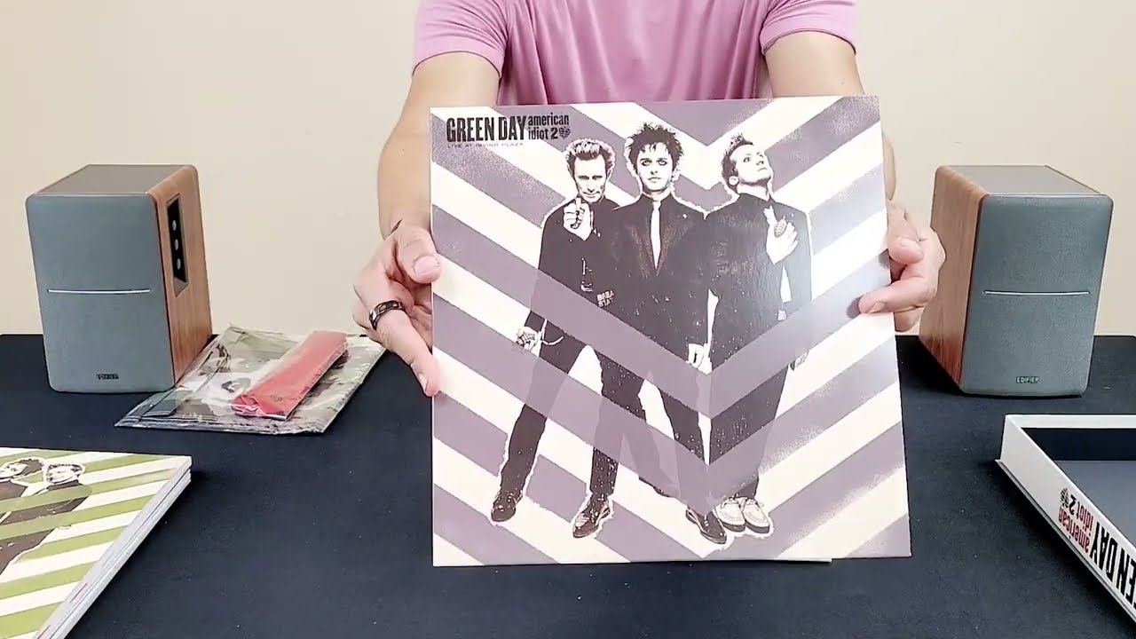 Green Day Vinyl Box Set Unboxing | American Idiot 20th Anniversary Edition