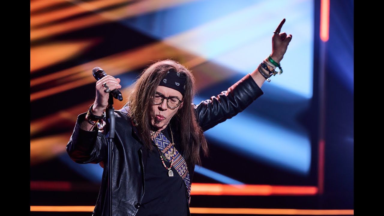 “Kad Mēness jūrā krīt” – Artūrs Uškāns | Popmūzikas superhiti