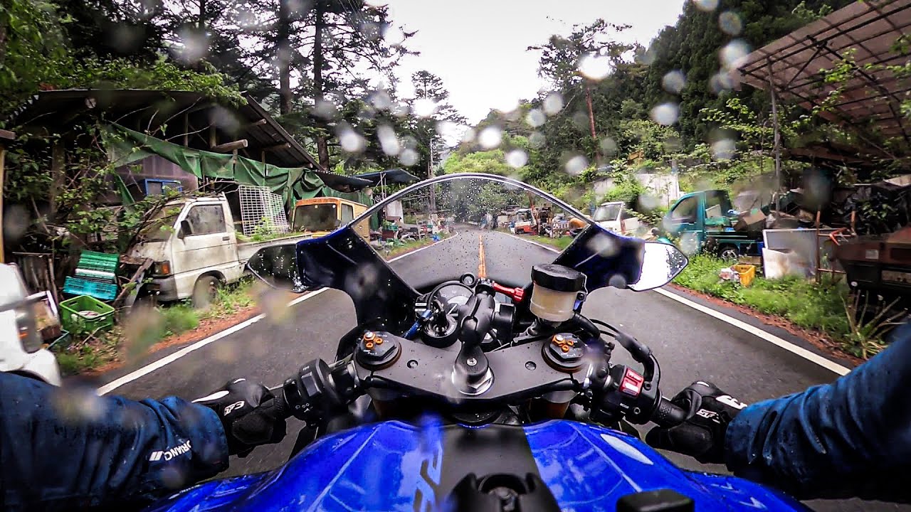 Riding in The Rain | YAMAHA R6 |【AKRAPOVIC】