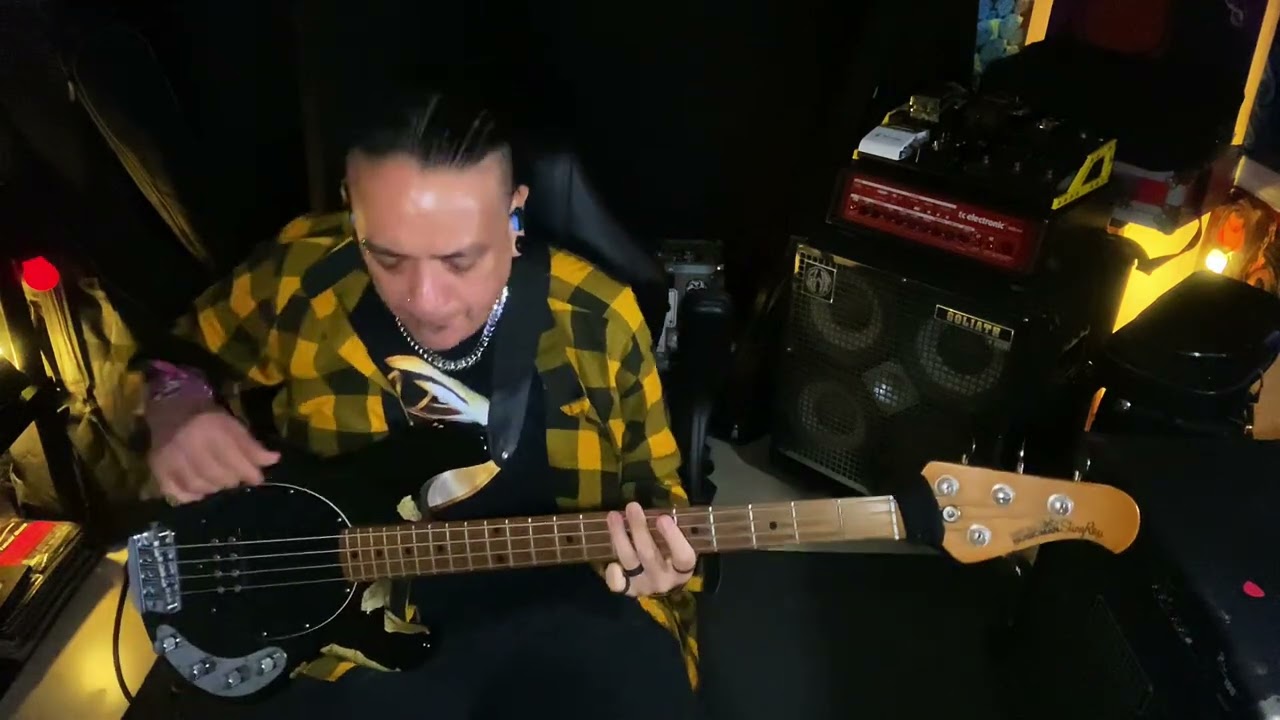 Sangre Azul / Abre Fuego (Bass Cover) 